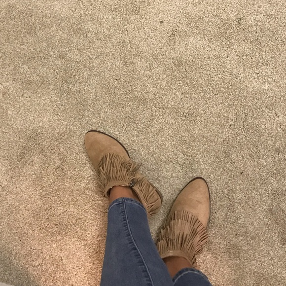 LAST 1!Fringe Bohemian Vegan Suede Tan Ankle Boots - Picture 9 of 12